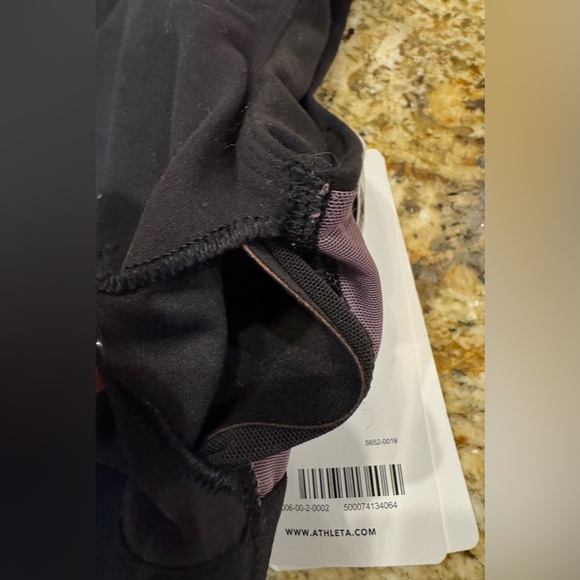 NWT  Athleta Conscious Crop Lace Size Small Black Sport Bra Yoga Gym Run - Picture 7 of 12